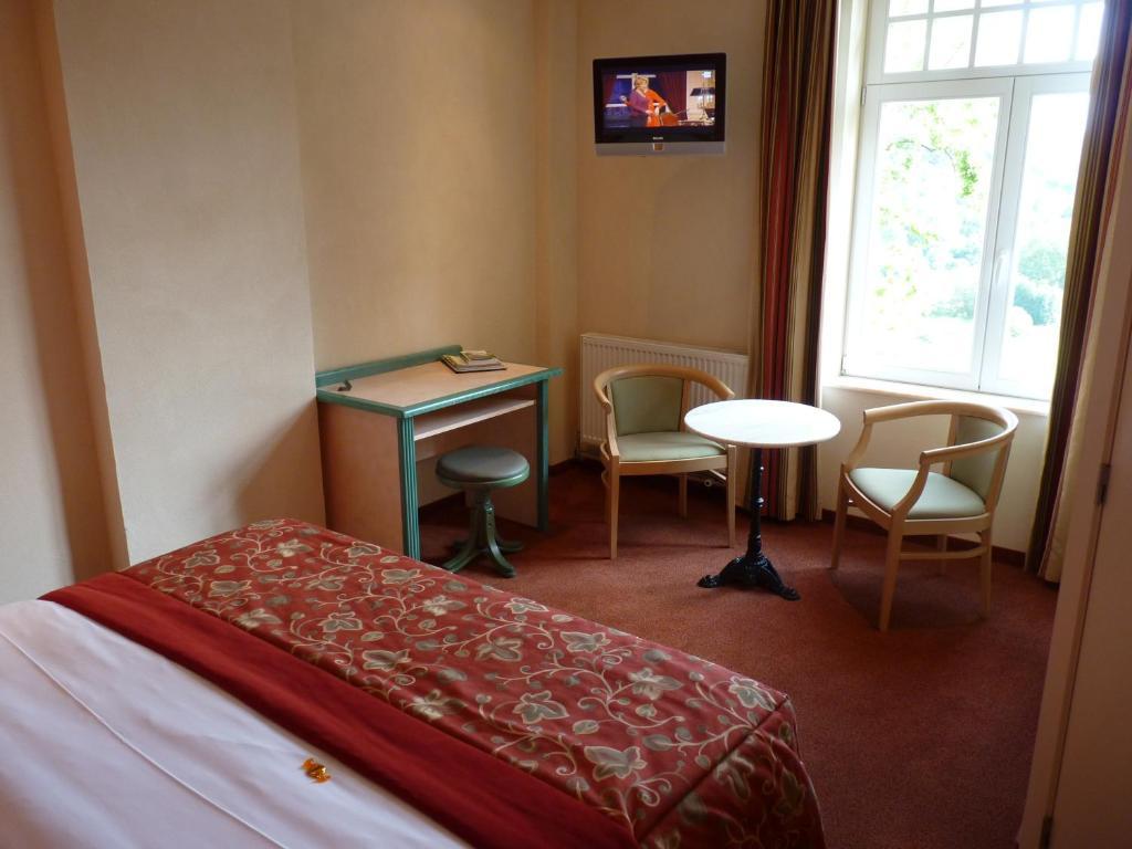 Les Tilleuls Hotel Jupille エクステリア 写真