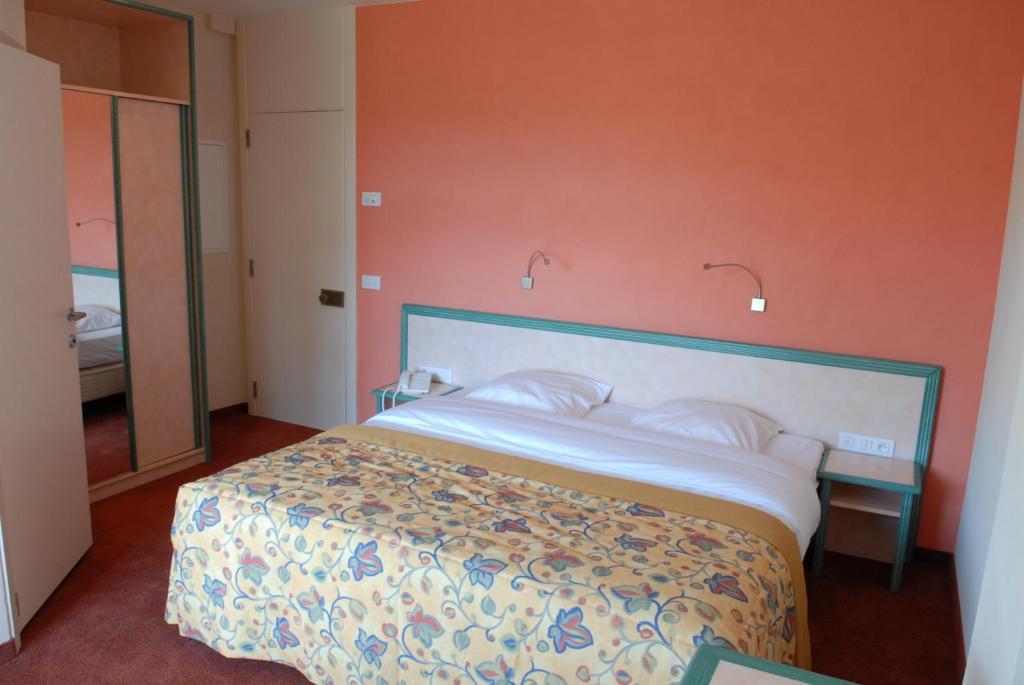Les Tilleuls Hotel Jupille エクステリア 写真