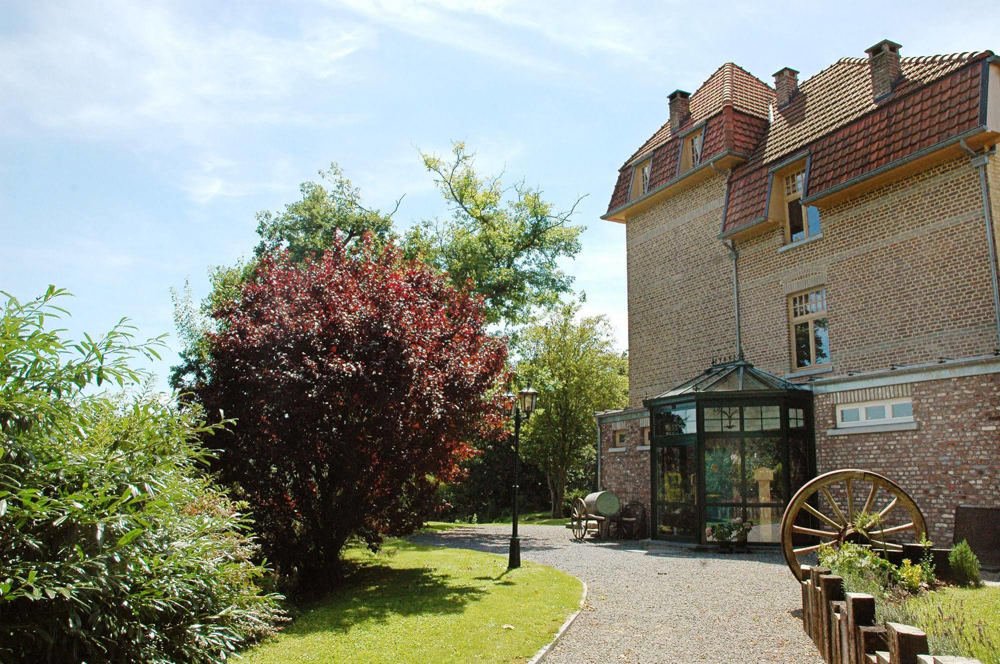 Les Tilleuls Hotel Jupille エクステリア 写真
